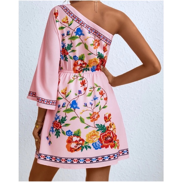 022 Bohemian Floral Print One Shoulder Dress - Picture 8 of 9